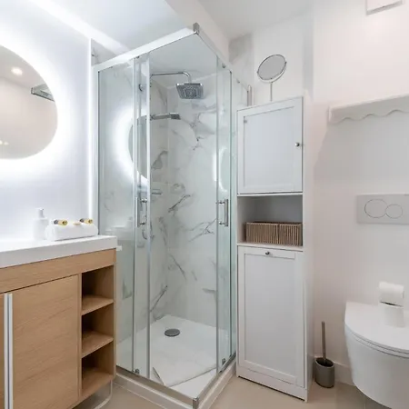 With 1 Bedroom, Gambetta, Russian Church Apartamento