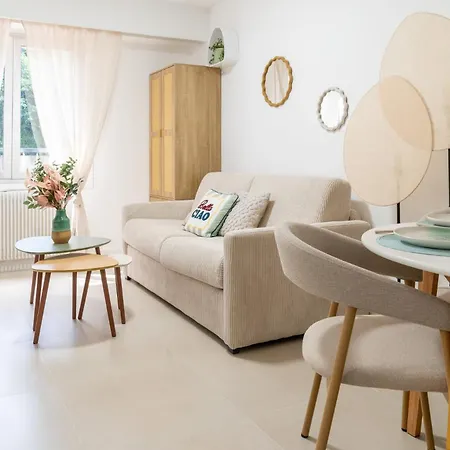 With 1 Bedroom, Gambetta, Russian Church